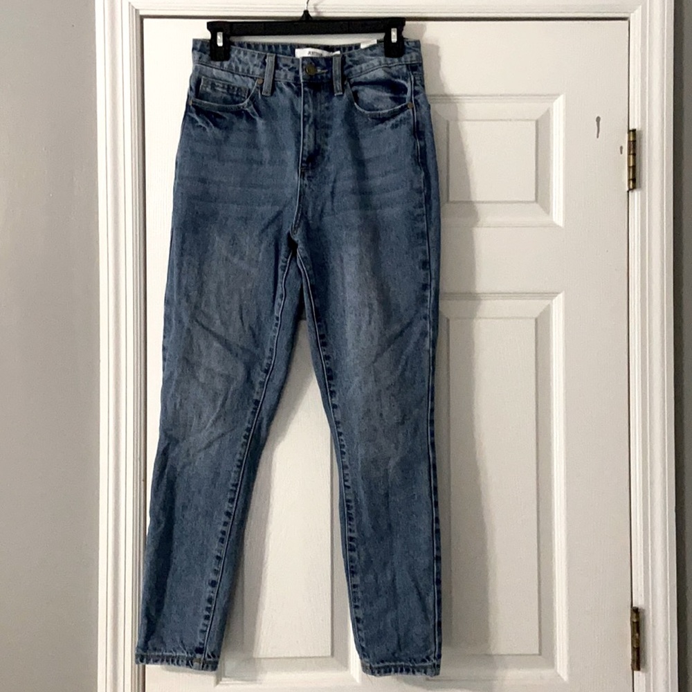 Just Fab Medium Wash Jeans